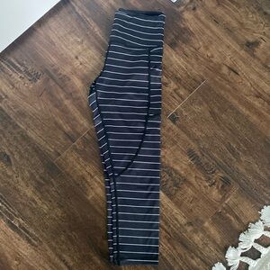 Zyia stripe crop leggings with pockets, size 4